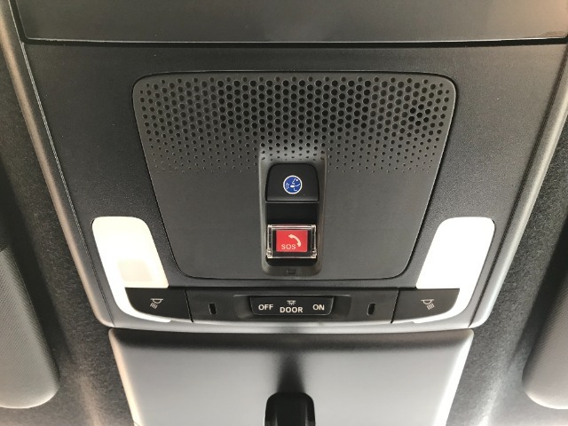 Honda CONNECT搭載！Honda Total Care プレミアムのサービスを利用することができます。詳しくは販売会社へお気軽にお問い合わせください。