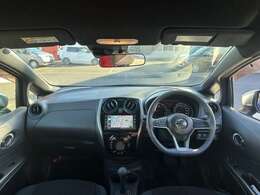 視界の良さなど、いつでも安心して運転できるようにドライバーをサポートします。