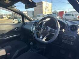 ハッチバックをあけると荷物を積めるスペースが♪