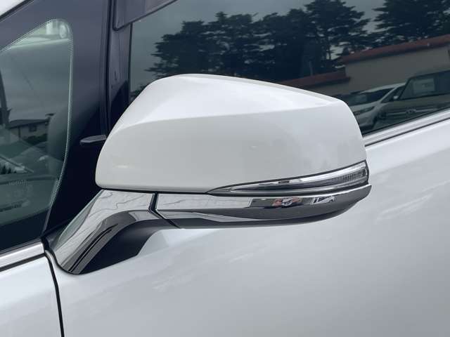 お車のご購入以外にもお車のご売却や任意保険の切替え、相談等も行っておりますので是非お気軽にスタッフへご相談下さいませ！！