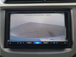 ◆バックカメラ◆リバースにするだけで映ります、後方の安全確認や、狭い駐車場での車庫入れ、雨の日や夜間など視界の悪い時に便利です！安全にバックする為には欠かせない装備です。