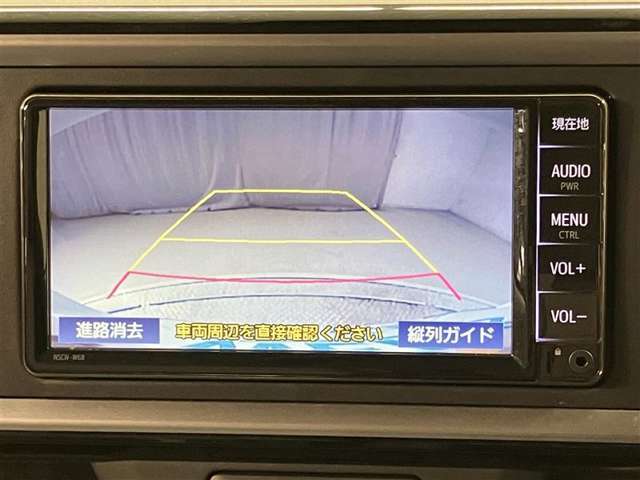 【バックカメラ】あると便利なバックカメラを装備しています♪駐車時に後方がリアルタイム映像で確認ができます♪立体駐車場や夜間の車庫入れ時に大活躍！今や必須となった装備ですね♪