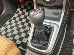 5速MT車両になります。