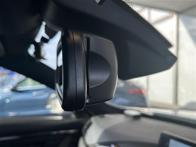 LIBERALAでは多種多様の車種をご用意させていただいております。お客様がご納得いくまで、そのお車の持つ特性を五感すべてで感じ取っていただける場をご提供します。
