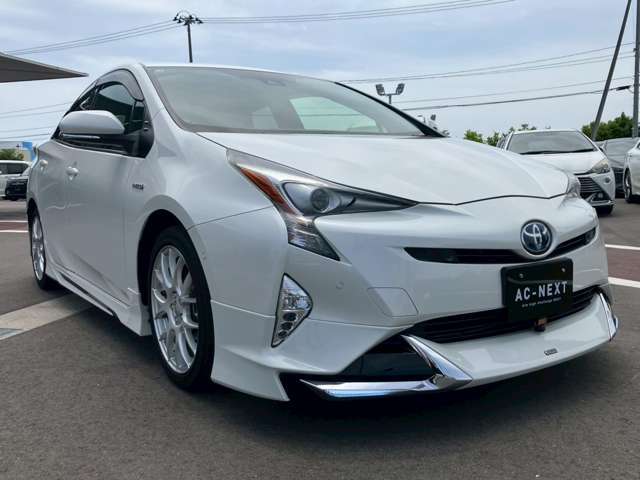 働いているスタッフは、中古車販売に携わってきたスタッフばかりなので車の知識やアドバイスはお任せください。「買ってよかった」「乗って楽しい」と思える一台のご提供をお約束します！