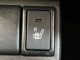 【シートヒーター】寒い日に重宝するシートヒーター！エアコンより早く温まってくれるので寒がりの人も安心ですね♪エアコンの温風は乾燥するから苦手、という方にもをおすすめです。