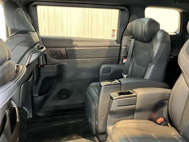 2列目もキャプテンシートなのでゆったり乗れますよ！