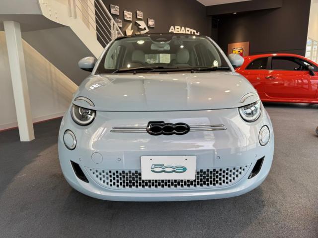 FIAT500e 電動OPENモデル