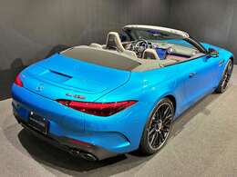 メルセデスの認定中古車「サーティファイドカー」世の中に存在する数ある中古車の中でも、メルセデス独自の厳しい基準をクリアした品質を持つ中古車です。「走行距離無制限保証」・「24時間ツーリングサポート」