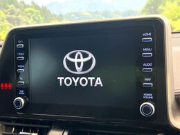 【8インチ　ディスプレイオーディオ】大画面のディスプレイはAppleCarPlayやAndroidAutoが利用可能。大きな画面でスマホナビアプリ等が利用いただけます♪