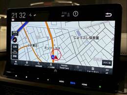 【純正11.4インチコネクトナビ】フルセグテレビやブルートゥース接続、DVD再生やスマートフォン連携（アップルカープレイ）など多彩な機能を併せ持っており、インパネ周りがすっきりしてますね！