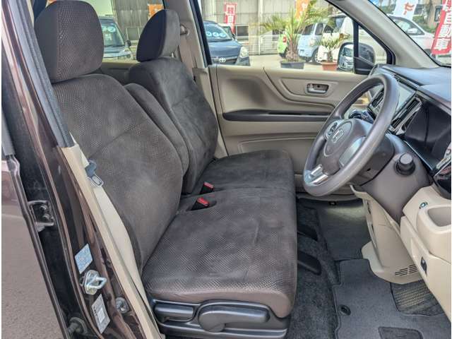 【車内抗菌・抗ウィルス＋消臭】車内抗菌オプションございます！車内抗菌・抗ウィルス＋消臭を行うことで快適なドライブ。ご使用直後はアルコールによる殺菌効果があり、消臭・抗菌します！
