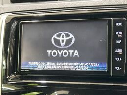 【純正ナビ】人気の純正ナビを装備。オーディオ機能も充実しており、Bluetooth接続すればお持ちのスマホやMP3プレイヤーの音楽を再生可能！毎日の運転がさらに楽しくなります！！