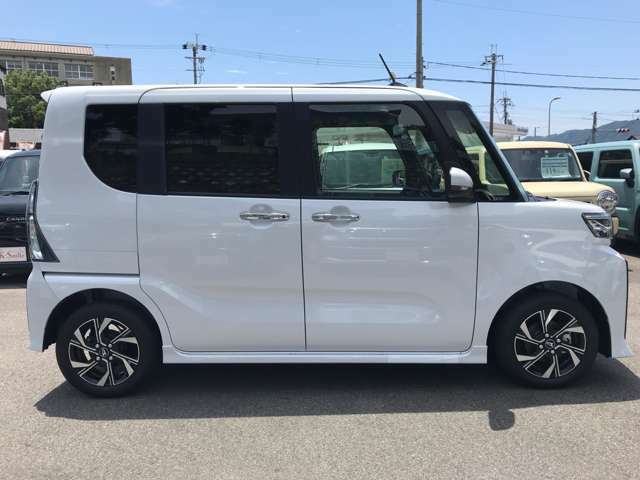 自動車保険、整備、板金、車検なんでもお任せください！！あなたのカーライフをサポートいたします！！