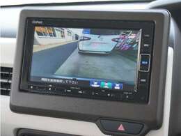 ◆バックカメラ◆リバースにするだけで映ります、後方の安全確認や、狭い駐車場での車庫入れ、雨の日や夜間など視界の悪い時に便利です！安全にバックする為には欠かせない装備です。