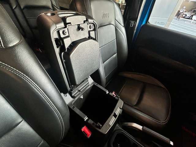 全車ディーラー保証付き　詳しくはJeep西宮店までお問い合わせ下さい。0798-26-1111