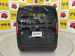 私たちは販売だけのお店では ありません。ご購入後のメンテナンスや車検、もしもの事故の際の対応など、お客様を末永くサポートさせていただくために『近隣のお客様限定』でお車をご案内させていただいております。