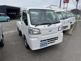 グループ総在庫数約300台以上！！また「メンテナンスサポート」「U-CAR安心サポート」等の購入後のサービスも充実！たくさんのお問い合わせ・ご来店心よりお待ちしております！