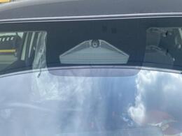 右左折時の歩行者や自転車、右折時の自動二輪車も検知し、衝突の回避や衝突時の被害軽減をサポートするデュアルセンサーブレーキサポートII搭載。