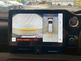 【パノラミックビューモニター】を装備しております。全周囲カメラで危険察知。狭い駐車場でも安心して駐車できますね。
