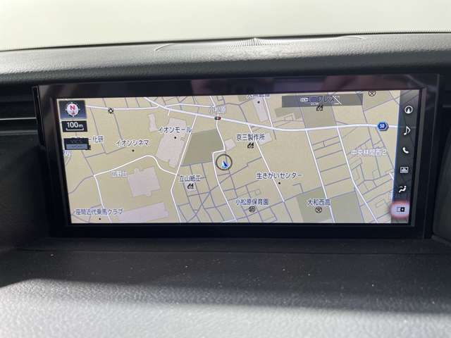 【純正ナビ】専用設計で車内の雰囲気にマッチ！ナビ利用時のマップ表示は見やすく、いつものドライブがグッと楽しくなります！