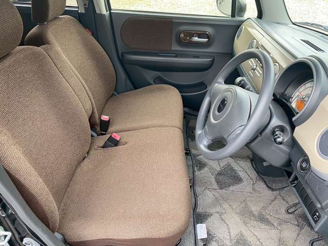 人気のワゴンR/ムーヴ/デイズから、便利なスライドドア付きN-BOX/タント/ルークスなどの軽自動車や3列シートミニバンのセレナ/ステップワゴン/ノア/ヴォクシーを多数取り揃えております。