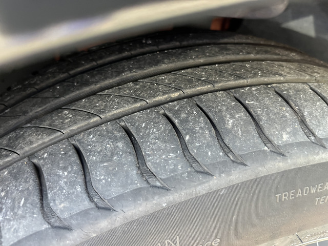 販売・メンテナンスだけではなく、自動車保険業務・事故・レッカーサービスにも対応しております