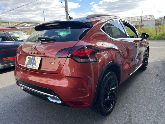 安心のJAAA鑑定中古車鑑定書もご用意しております。