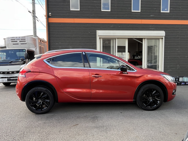 コンピューター診断機は イタフラ車に特化した【テクサ】全車種対応の【マキシス】を導入しております