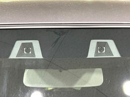 【スズキ　セーフティサポート】走行中に前方の車両等を認識し、衝突しそうな時は警報とブレーキで衝突回避と被害軽減をアシスト。より安全にドライブをお楽しみいただけます。