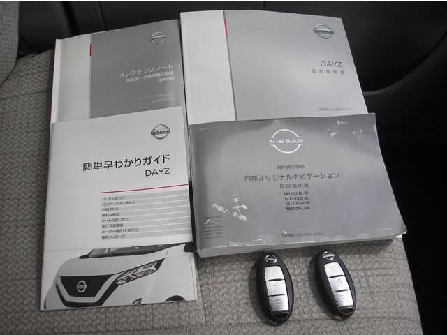 併設の当社サービス工場で車検整備　保証を1年間付けての納車になります　是非ご来店の上お確かめ下さい