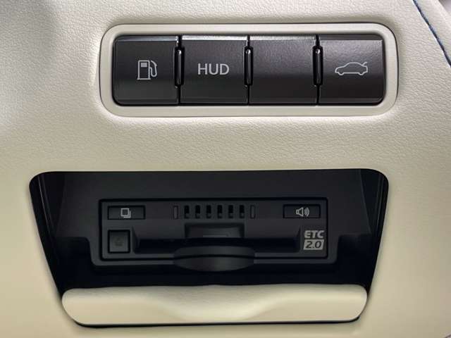 全国納車昨年400件以上の実績が御座います！遠方のお客様、現車確認が出来ないお客様にも、当店レクサスプロスタッフが、出来る限りサポート致します！ご不安な点があれば、お気軽にお問合せ下さい♪