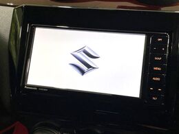 【純正ナビ】人気の純正ナビを装備。オーディオ機能も充実しており、Bluetooth接続すればお持ちのスマホやMP3プレイヤーの音楽を再生可能！毎日の運転がさらに楽しくなります！！