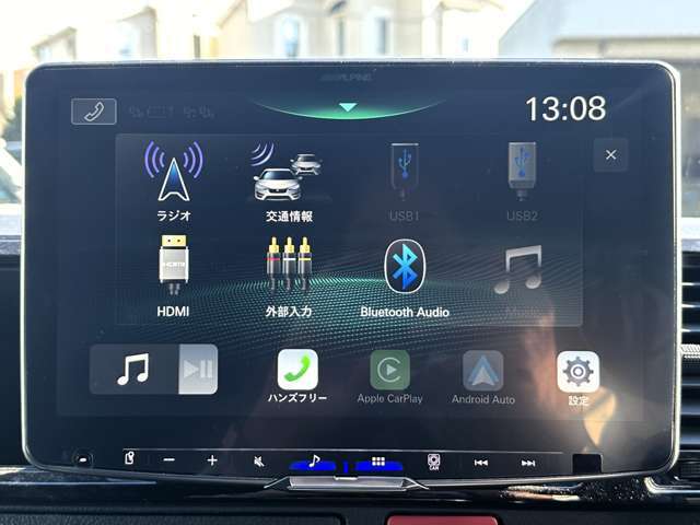 ALPINE11型DAになります。11インチの大画面でスマホコネクトApple CarPlay、AndroidAuto対応。