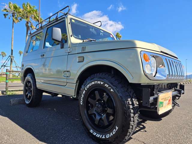 修復事故歴無し　AT　全塗装　メッキグリル　TOYO・RTホワイトレター新品タイヤ　ルーフラック　レザー調シートカバー　天上木目貼り　内張ペイント　ドライブレコーダー