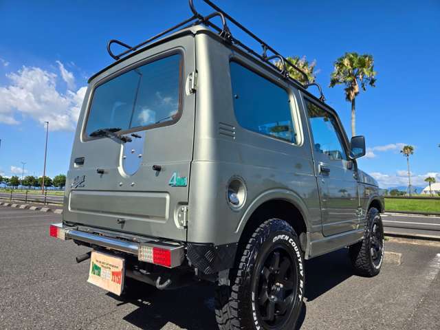 修復事故歴無し　AT　全塗装　メッキグリル　TOYO・RTホワイトレター新品タイヤ　ルーフラック　レザー調シートカバー　天上木目貼り　内張ペイント　ドライブレコーダー