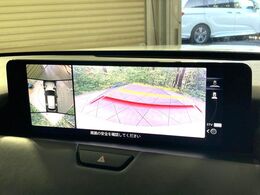 【360°ビューモニター】専用のカメラにより、上から見下ろしたような視点で360度クルマの周囲を確認することができます☆死角部分も確認しやすく、狭い場所での切り返しや駐車もスムーズに行えます。