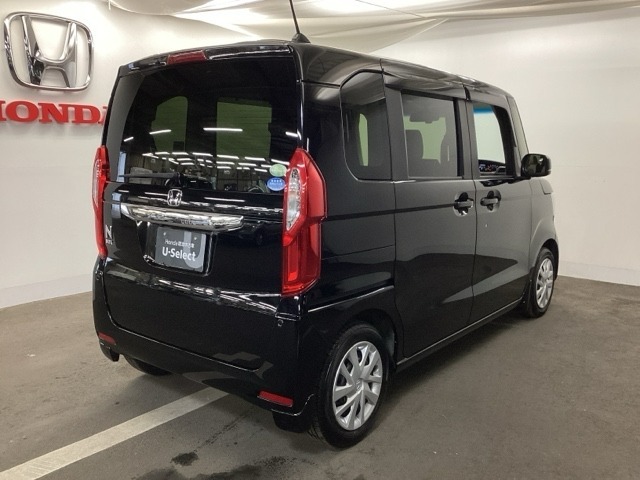 後ろ姿が、カッコイイのもホンダ車だからです。