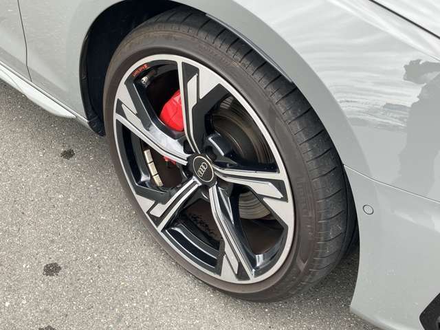 純正アルミホイール装着　綺麗な状態です。