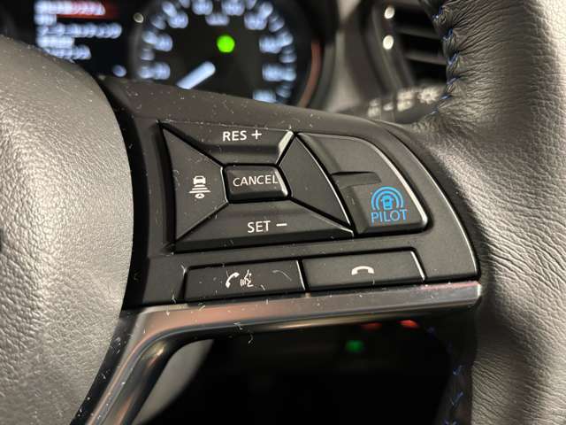 プロパイロット付きです☆　前を走行している車との車間距離を把握して、停車したり前進したりを自動で促します♪