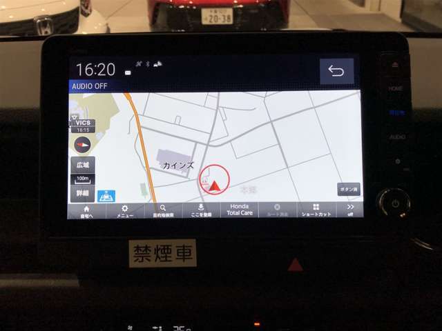 9インチディーラーオプションナビとなっております。インターナビも対応しているので日本全国おでかけすることができます！