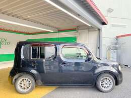 禁煙車です！また、ドアバイザー・プライバシーガラス付きです！