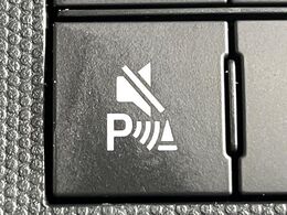 【コーナーセンサー】バンパーに付いたセンサーが障害物を検知！一定の距離に近づくとアラートで教えてくれます♪狭い駐車スペースや車庫入れ時も安心ですね☆