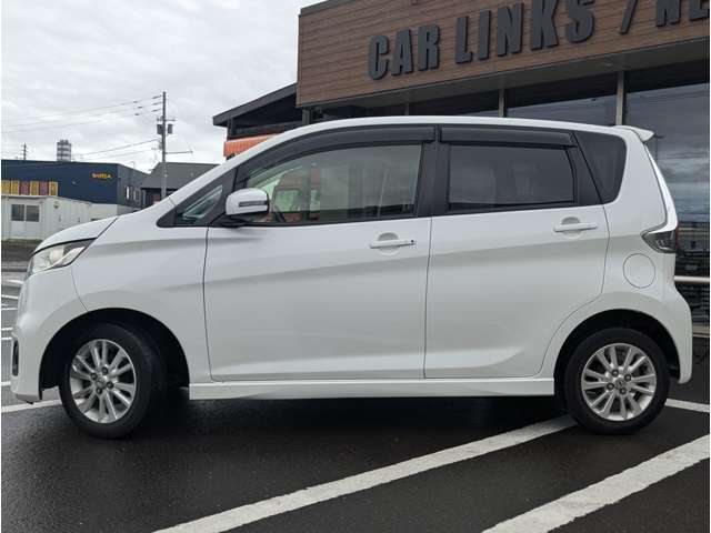 当店はキーパーコーティングのプロショップです。納車時に資格を取得したプロのスタッフが施工致します。