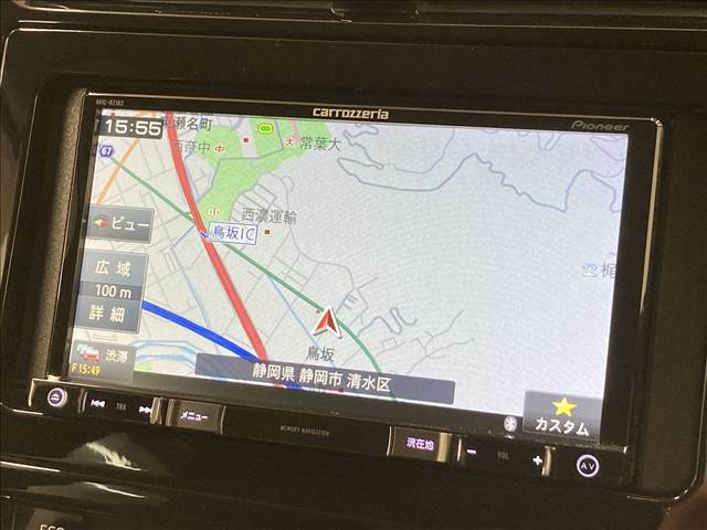 【ナビ】一体感のあるナビは、高級感ある車内を演出してくれます。Bluetooth再生などオーディオ機能も充実しておりますので、運転もより楽しめます♪
