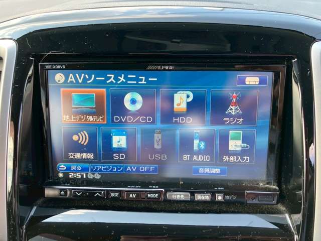 ナビ搭載ですので道に迷うことなく楽しくドライブ！バックカメラも装備しており駐車もラクラクです★