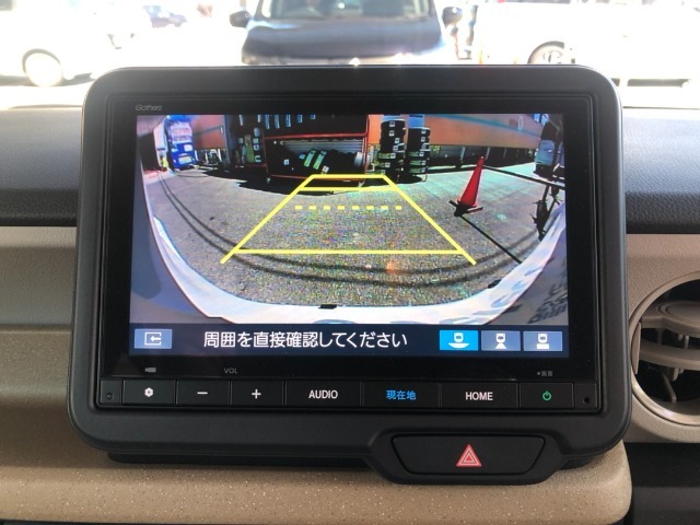 【バックカメラ】駐車時に安心のバックカメラが装備されています！