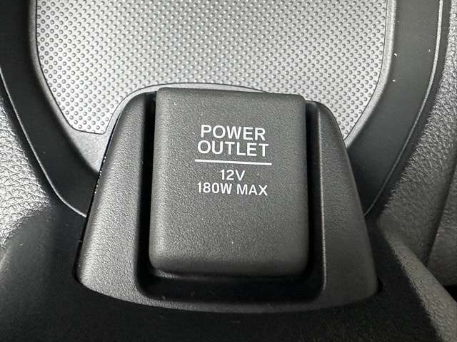 ★カーナビ本体￥49,000円～工賃￥17,000円（取付キット等含む）で取付できます。お客様に必要なカーナビも、当店取り扱いカーナビ10種類の中からご提案いたします！