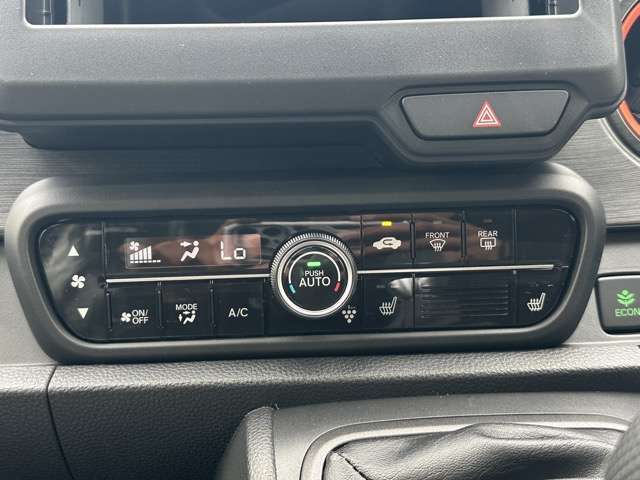 ★5年コーティング（契約時限定）が軽自動車￥39,800円、コンパクトカー￥49,800円、ミニバン￥59,800円で施工出来ます。新車のピッカピカの状態をより長くキープします！