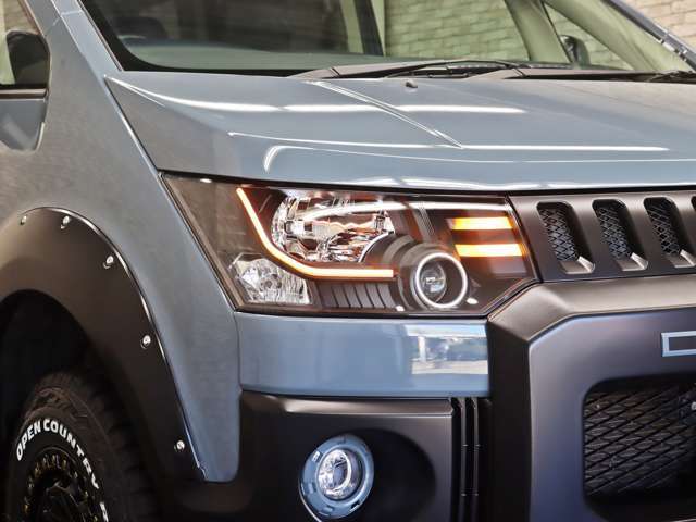 LEDファイバーラインはウィンカーとも連動し点滅致します。ご希望のお客様は簡単な配線加工で連動を解除する事も可能です。